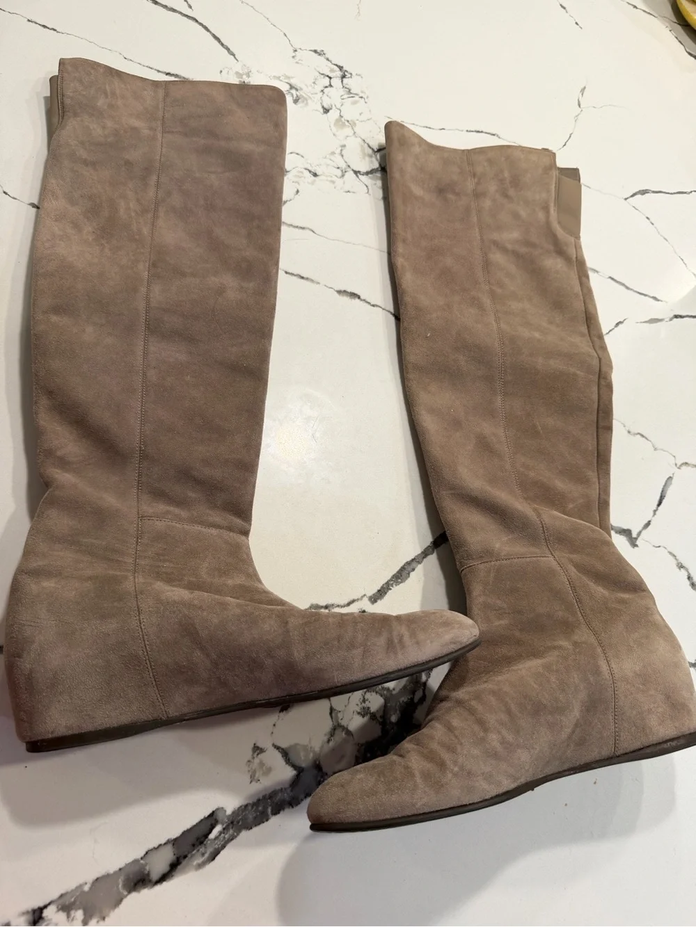 Stuart Weitzman classic over